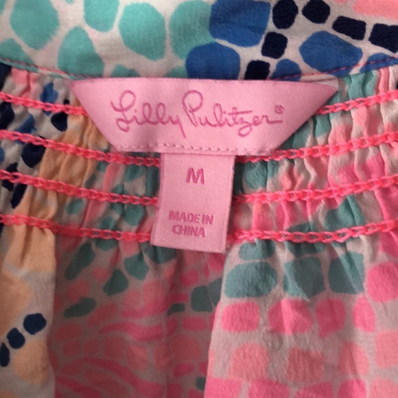 Lilly Pulitzer Elsa Blouse Top Tile Wave Silk Mosaic SZ M Pink Prach Aqua - Picture 3 of 7